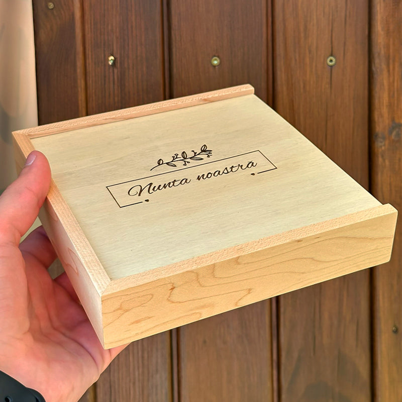 Cutie din lemn cu capac glisant pentru stick și poze 10/15cm