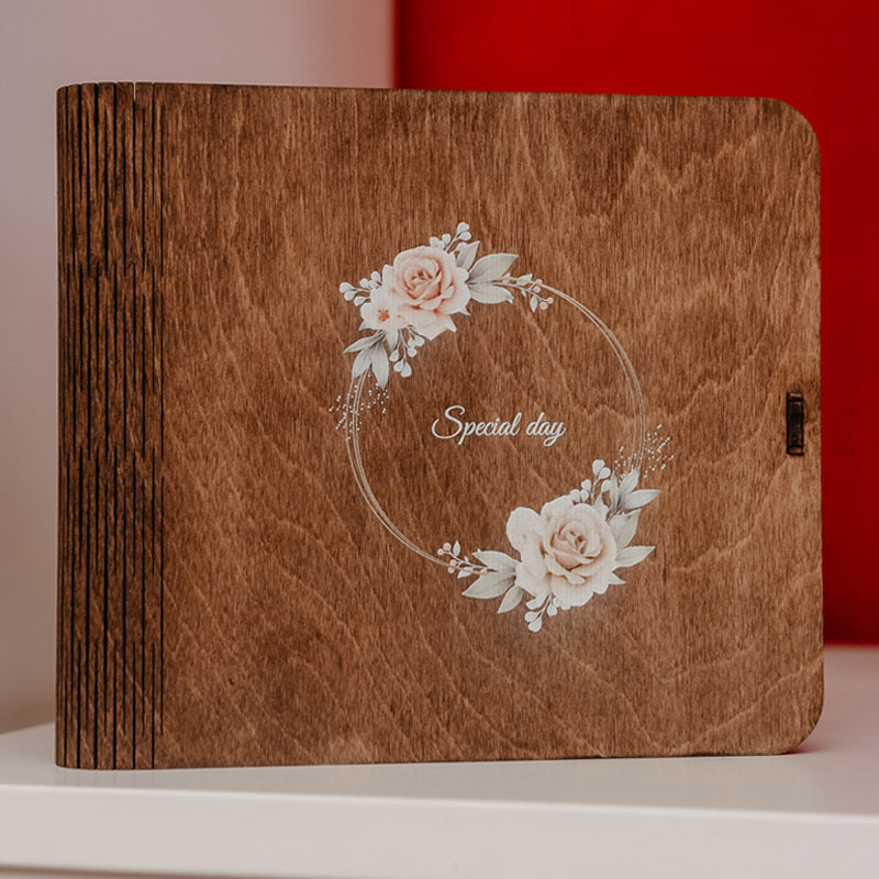 Cutie din lemn pentru stick și poze 10/15 cm, model carte